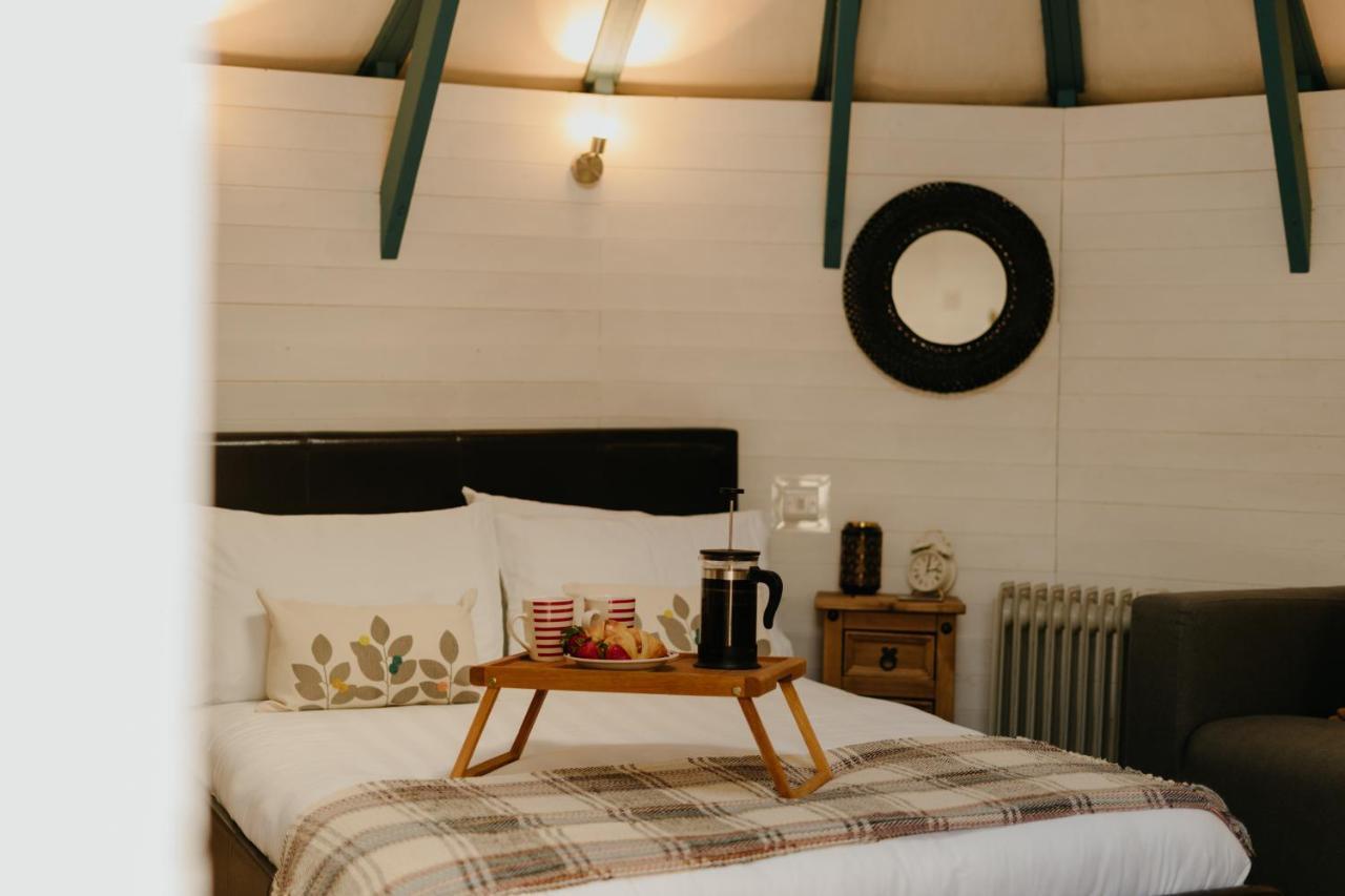 Little England Retreats - Cottage, Yurt And Shepherd Huts Othery Εξωτερικό φωτογραφία