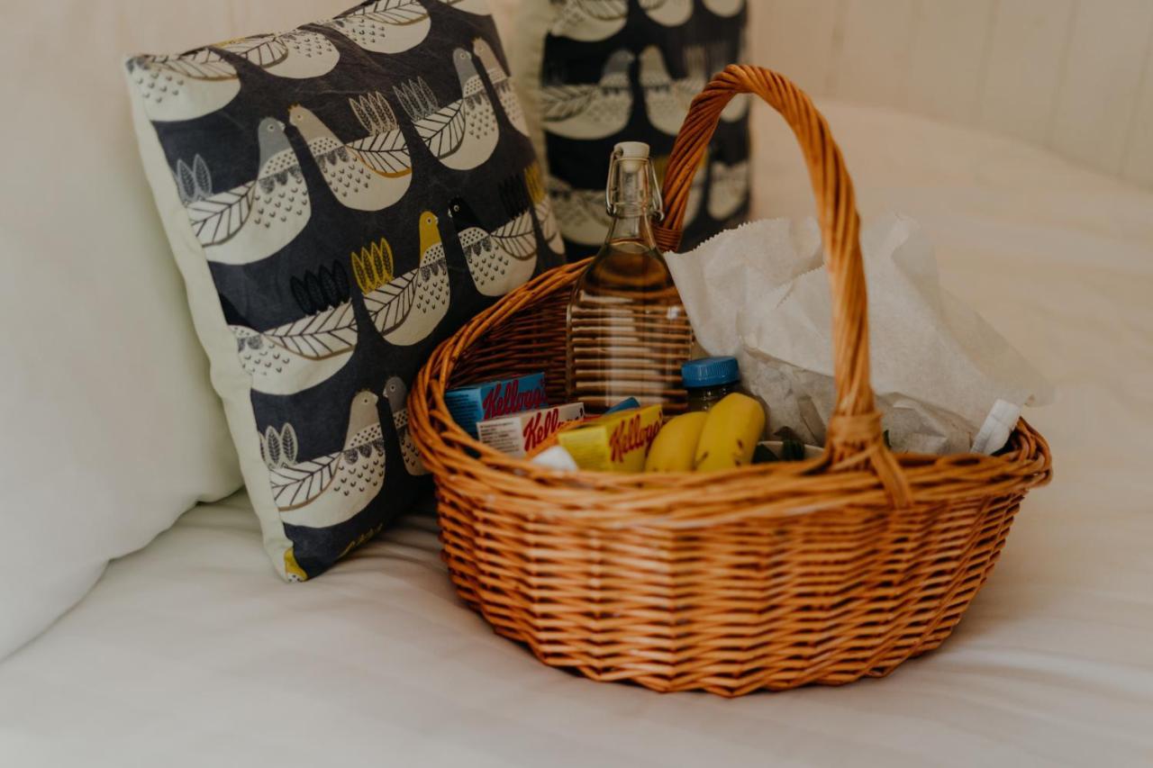 Little England Retreats - Cottage, Yurt And Shepherd Huts Othery Εξωτερικό φωτογραφία